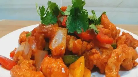 Hình ảnh cơm gà góc 4 chua ngọt