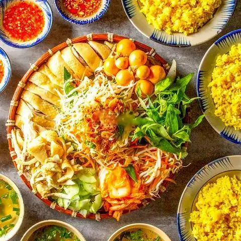 Hình ảnh Mẹt gà 3 người