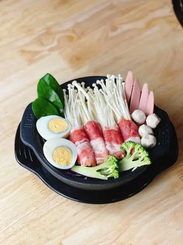 Hình ảnh Mỳ Kim Chi Bò Mỹ Cuốn nấm Trứng