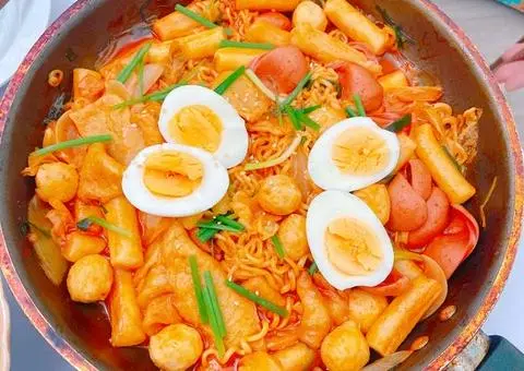 Hình ảnh Mì tobokki
