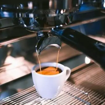 Hình ảnh Cafe đen pha máy
