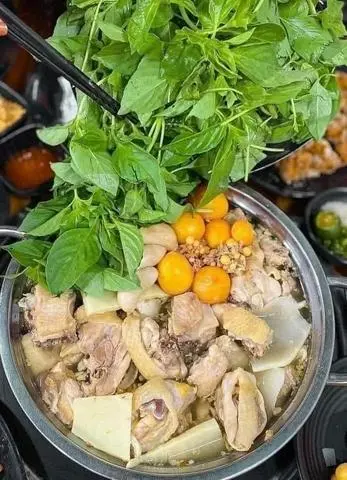Hình ảnh Bún Gà Lá É Nhỏ