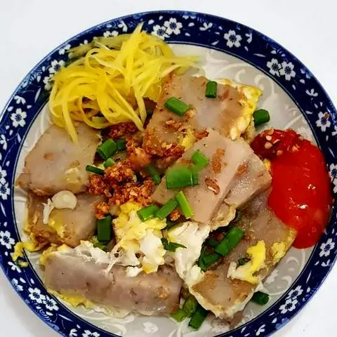 Hình ảnh Bột khoai môn chiên 2 trứng