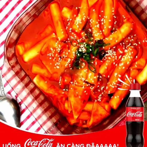 Hình ảnh Tokbokki Xúc Xích - Coca