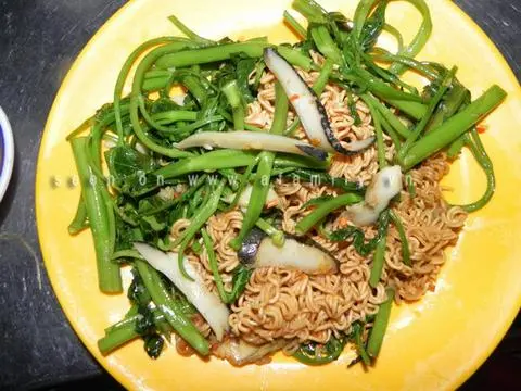 Hình ảnh Mì Xào Ốc Giác 
