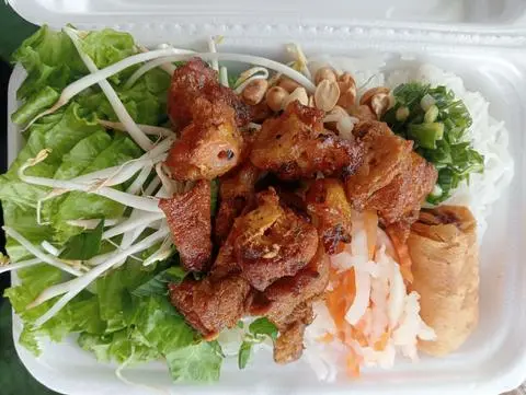 Hình ảnh bún thịt nướng,nem nướng 