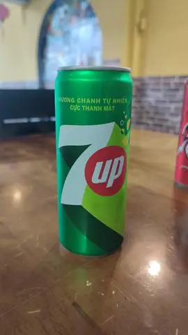 Hình ảnh 7 up lon