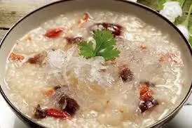 Hình ảnh Cháo Tổ Yến Hầm Sườn Táo Đỏ Hạt Sen