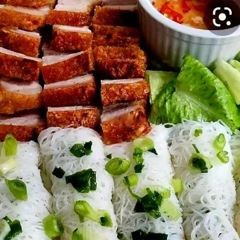 Hình ảnh Bánh Hỏi HEO QUAY?