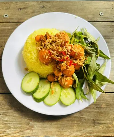Hình ảnh Cơm trứng non mắm tỏi
