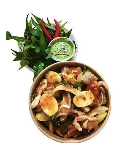 Hình ảnh Chân Gà Mix Tai Heo sốt Thái
