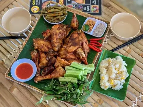 Hình ảnh Gà ngũ vị - Nguyên con