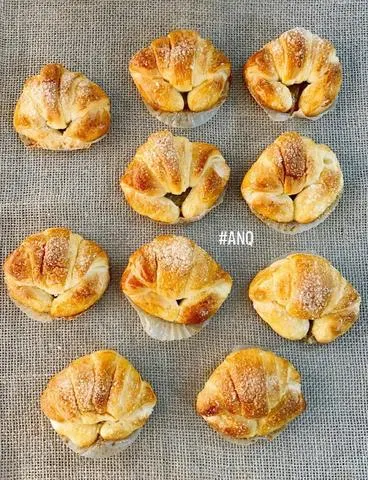 Hình ảnh Bánh cua bơ đường