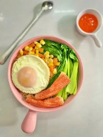 Hình ảnh Mì thanh cua + trứng
