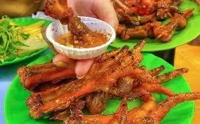 Hình ảnh chân gà nướng sốt thái siu ngon chân to 25k 1 cặp