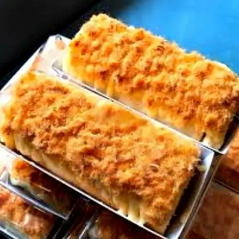 Hình ảnh Bánh mỳ phmai chà bông