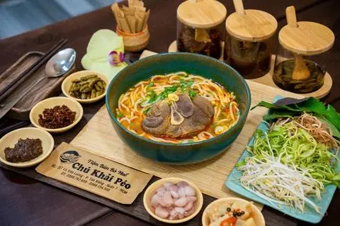 Hình ảnh Bún bò giò heo nạc