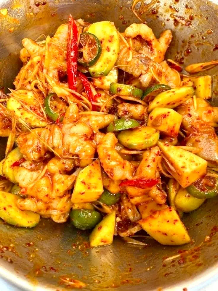 Hình ảnh Chân Gà Sốt Thái Rút Xương
