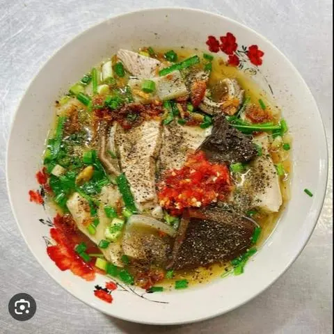 Hình ảnh Bánh canh thịt, bò viên, huyết ,da heo, trứng cút