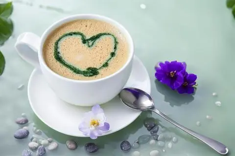Hình ảnh Cà phê sữa tảo xoắn spriulina đặc biệt(Không Đá)