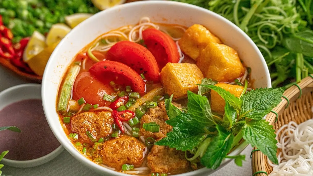 Hình ảnh Bún riêu đủ loại