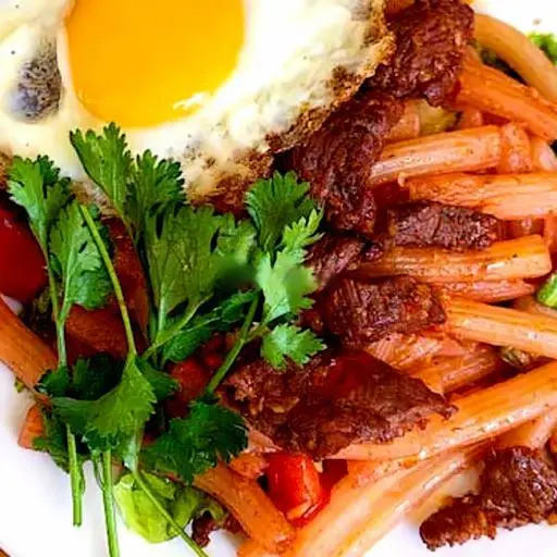 Hình ảnh Nui xào BÒ + TRỨNG 