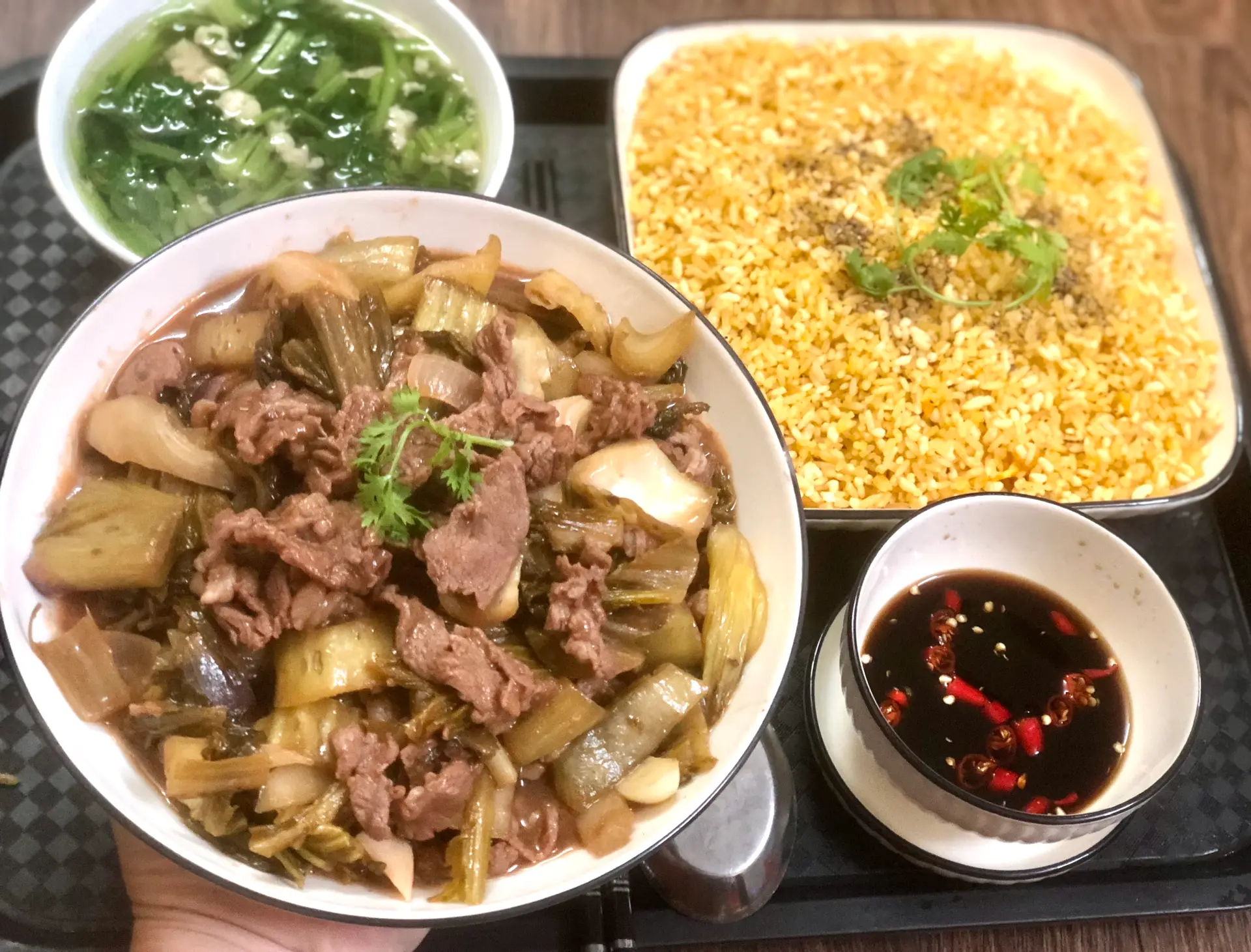 Hình ảnh Cơm rang dưa bò hạt giòn