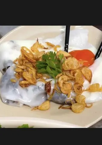 Hình ảnh Bánh cuốn trứng lòng đào chả