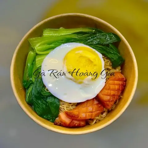 Hình ảnh Mì Trộn Xúc Xích + Trứng 