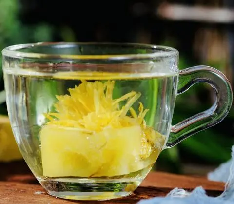 Hình ảnh Trà hoa cúc đường phèn (Nóng/Đá)