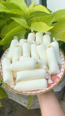 Hình ảnh set 10 bịch sữa chua truyền thống