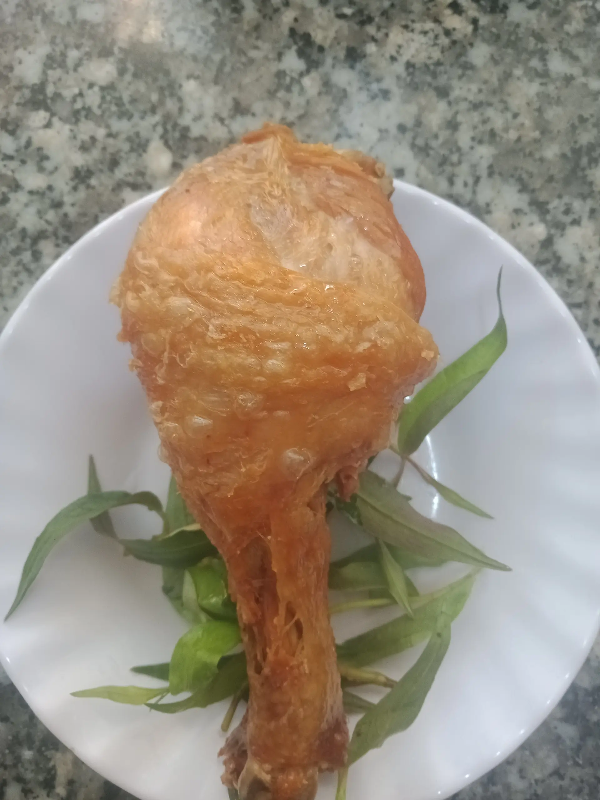 Hình ảnh Đùi tỏi chiên(mắm) thêm