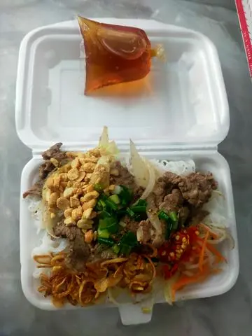 Hình ảnh Bánh Ướt Thịt Bò Xào Củ Hành 