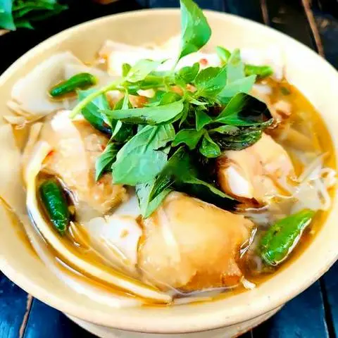 Hình ảnh Bún gà lá é- ớt sim