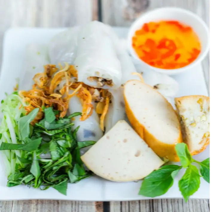 Hình ảnh Cơmbo 2 Bánh Cuốn Nhân Thịt 3 Chả Tặng 1 Nước Suối lạnh