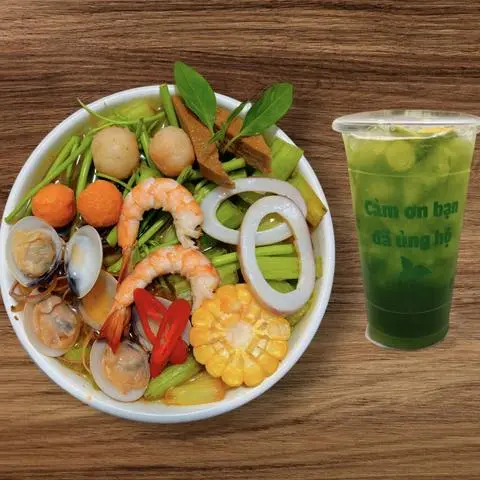 Hình ảnh COMBO 1 Bún Thái Cay Hải Sản + 1 Trà Tắc Thái Xanh