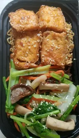 Hình ảnh Mì xào rau nấm 