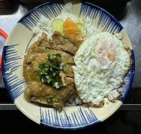 Hình ảnh Cơm sườn ốp la
