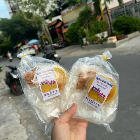 Hình ảnh Chấm muối béo hành phi bánh phơi sương