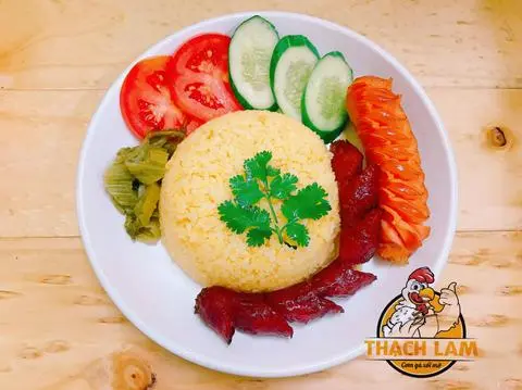 Hình ảnh Cơm xúc xích lạp xưởng