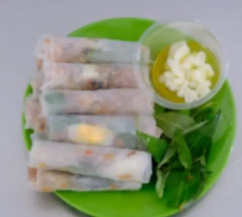 Hình ảnh Bánh tráng cuốn sốt bơ tắc