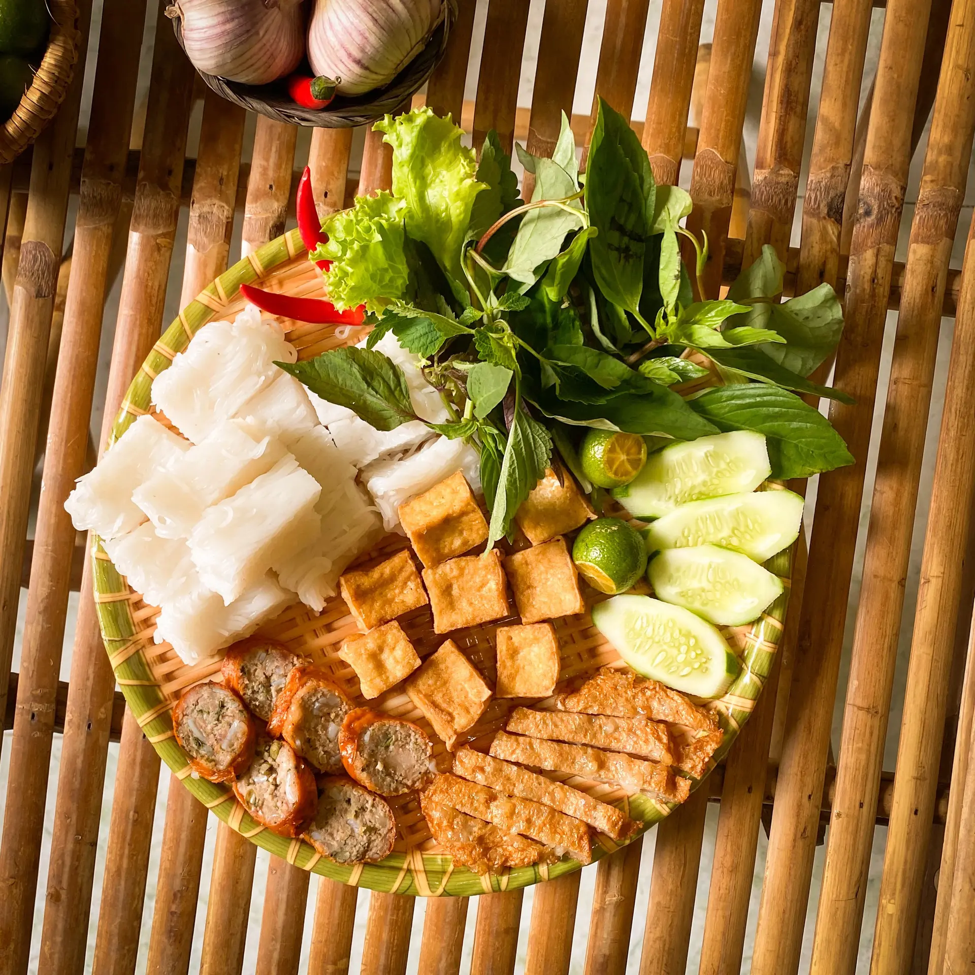 Hình ảnh Voifood 6: Bún, đậu, chả cốm, dồi sụn rán