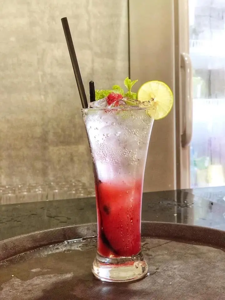 Hình ảnh soda phúc bồn tử 