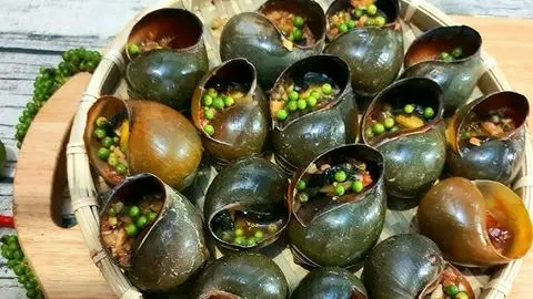 Hình ảnh Ốc bươu nướng tiêu xanh