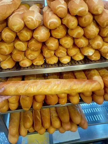 Hình ảnh Bánh mì lớn 