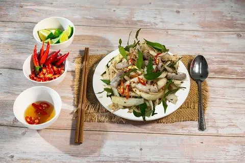 Hình ảnh Lòng phèo trộn chua cay 2 người ăn