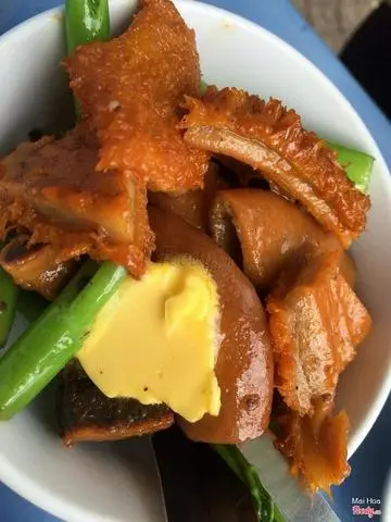 Hình ảnh Phá Lấu xào bơ mắm tỏi 