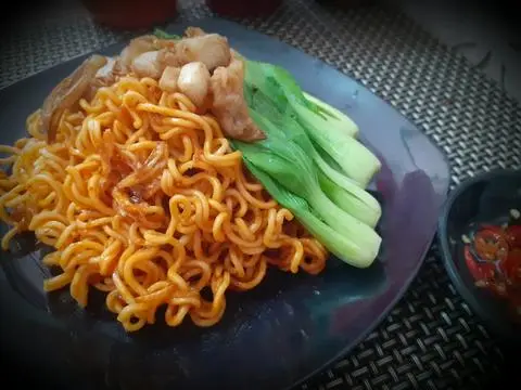 Hình ảnh MÌ TRỘN TÓP MỠ THÊM
