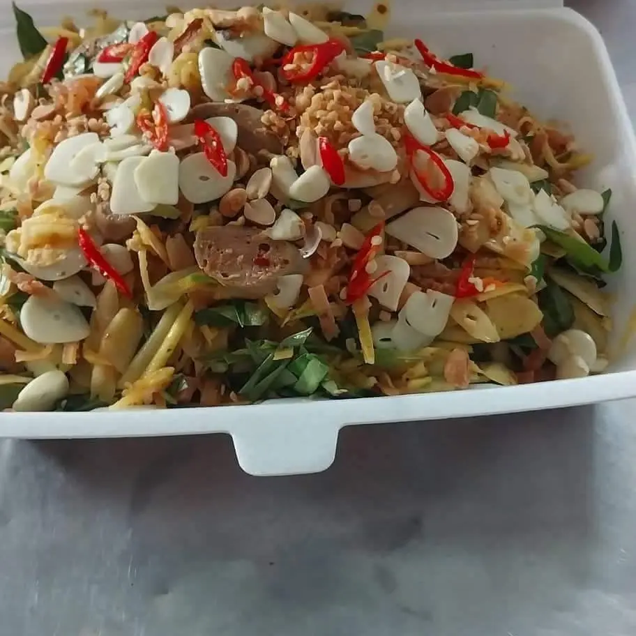 Hình ảnh Tré Trộn Chả Trứng ( tặng 1 Bịch Phồng Tôm )