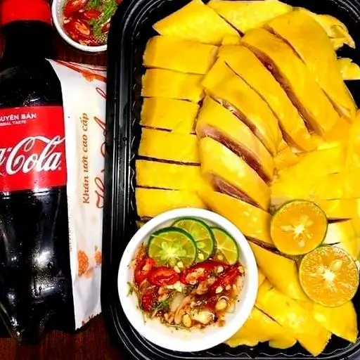 Hình ảnh Nửa con gà ủ muối TẶNG 1 CHAI COCA+ 2  BÁNH BAO CHIÊN KHÔNG NHÂN